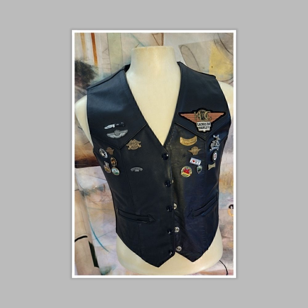 Harley Raider Leather Vest With a 17 Pins, 2 Harley Patches  Size 12.